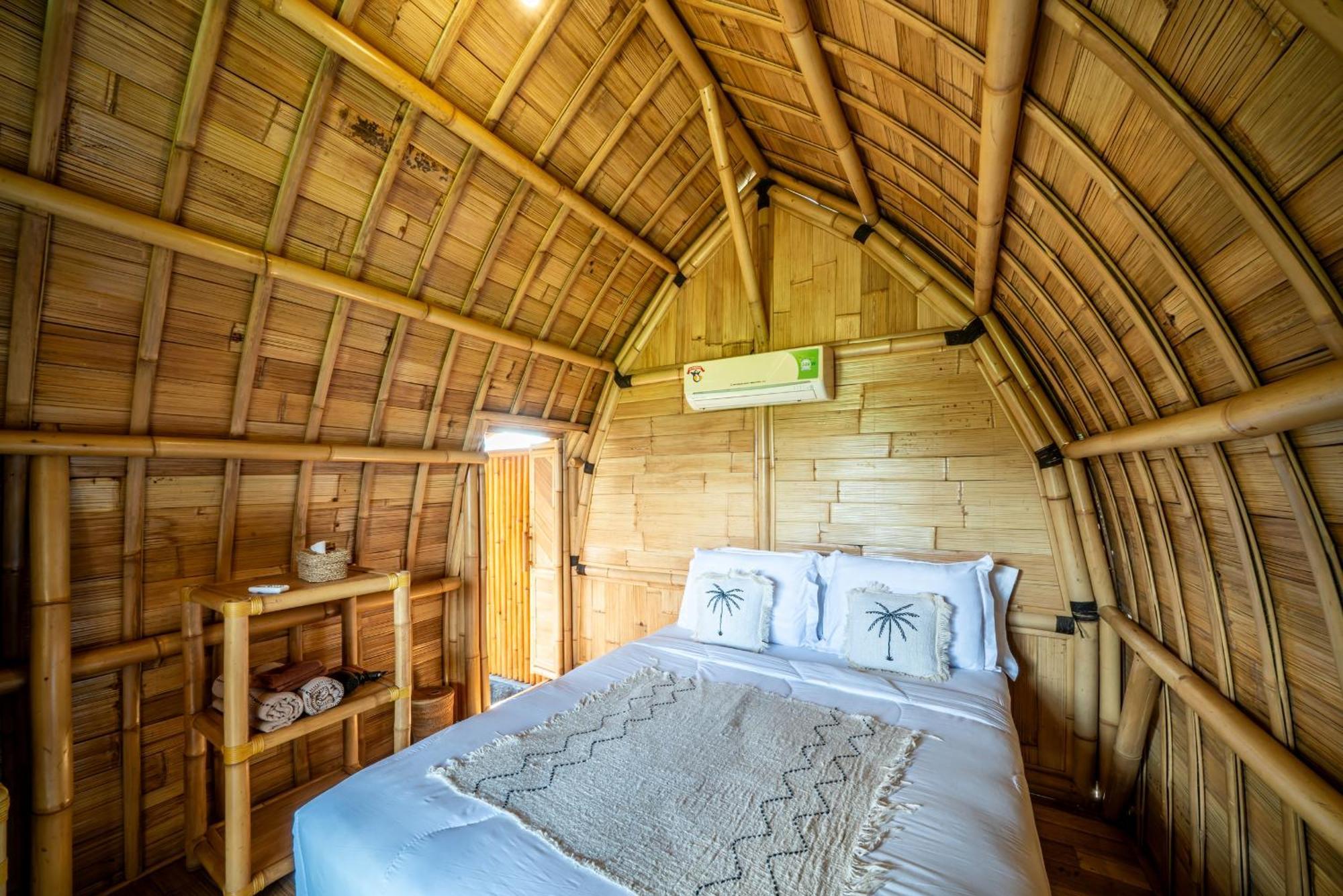Tegal Bamboo Cottages & Private Hot Spring Baturaja  ภายนอก รูปภาพ